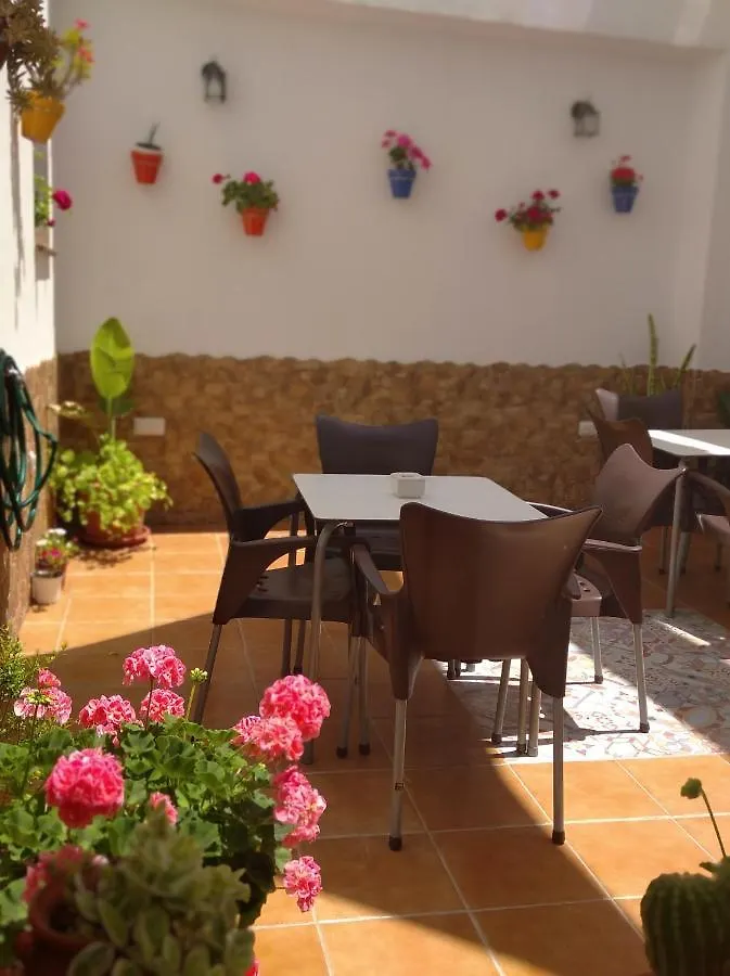 Hostal Delia Alora 2*,