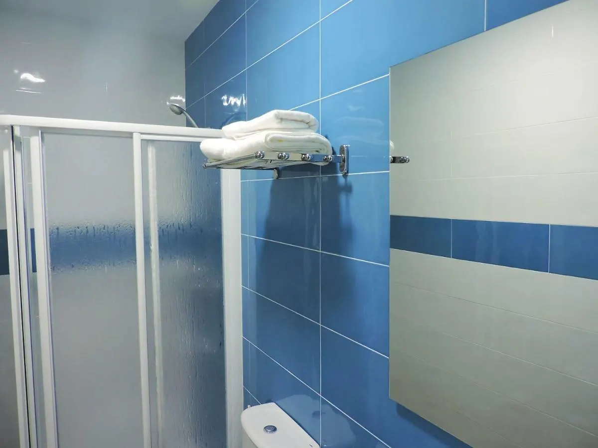 Hostal Delia Alora