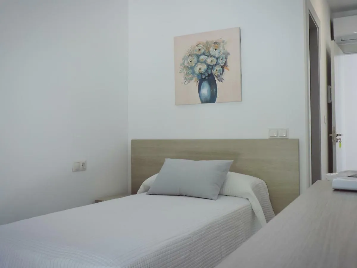 Hostal Delia Alora Guest house